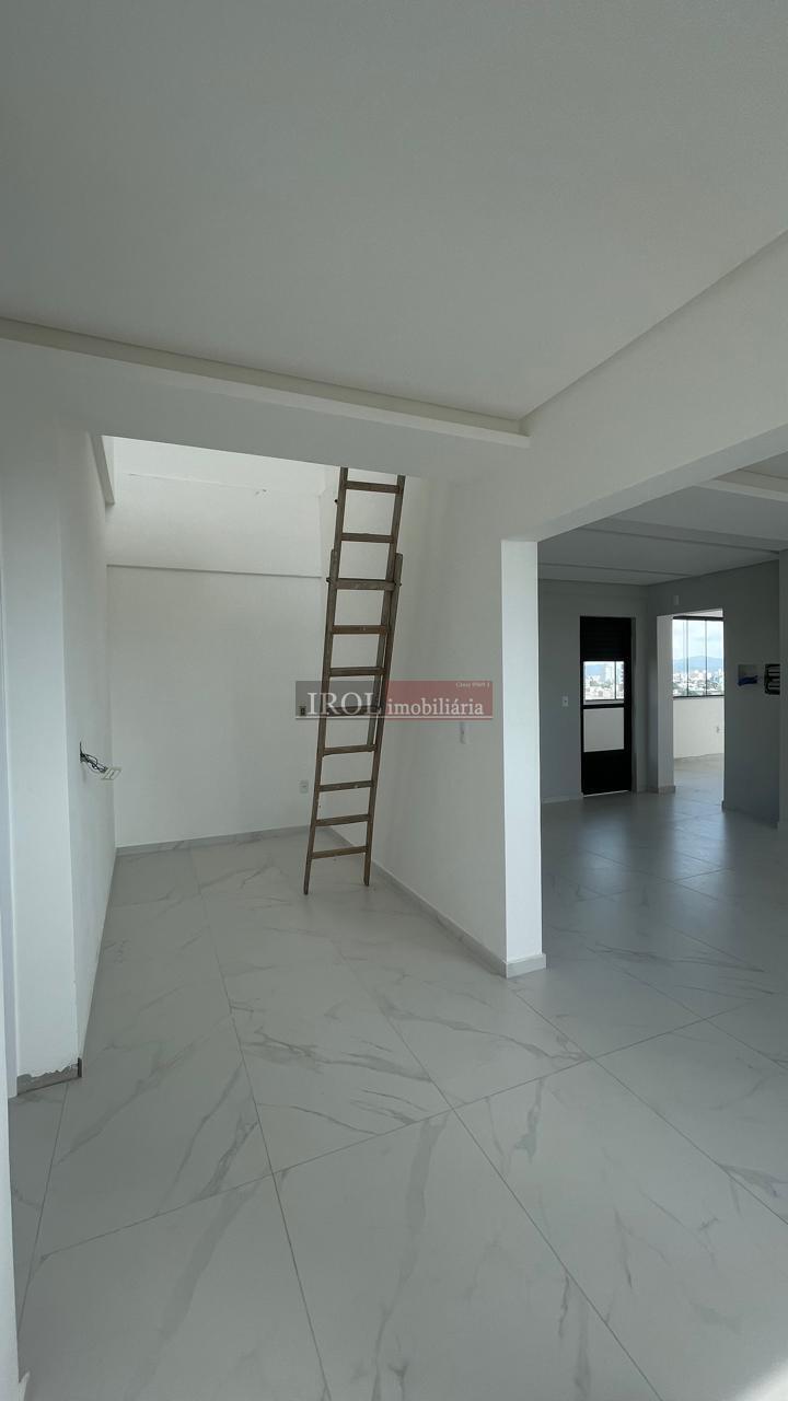 Apartamento à venda com 3 quartos, 170m² - Foto 35