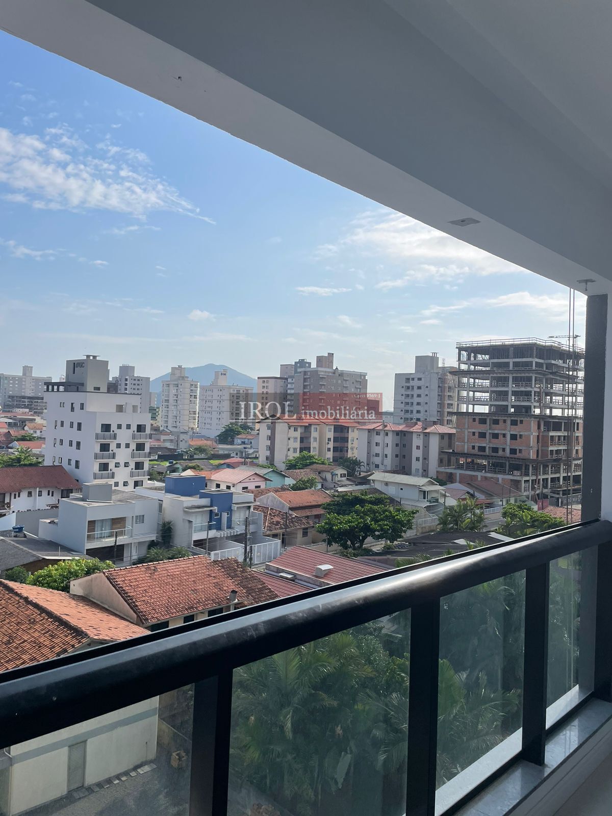 Apartamento à venda com 3 quartos, 103m² - Foto 1