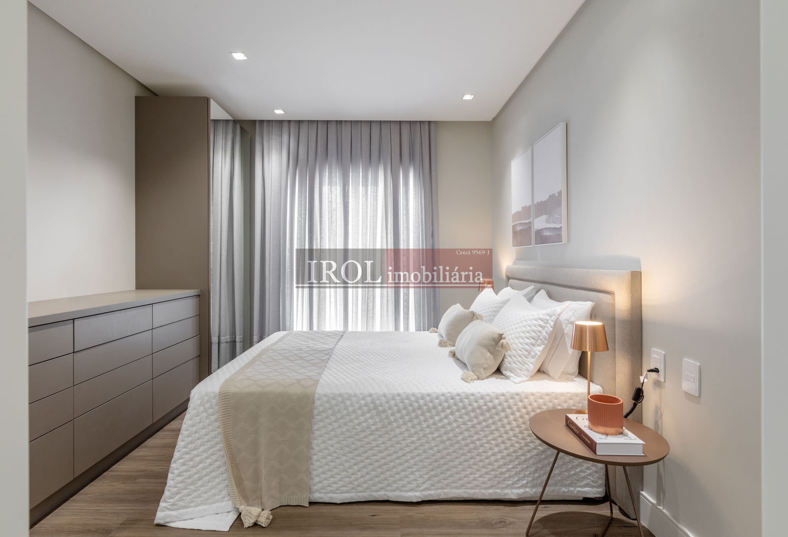 Apartamento à venda com 3 quartos, 118m² - Foto 12