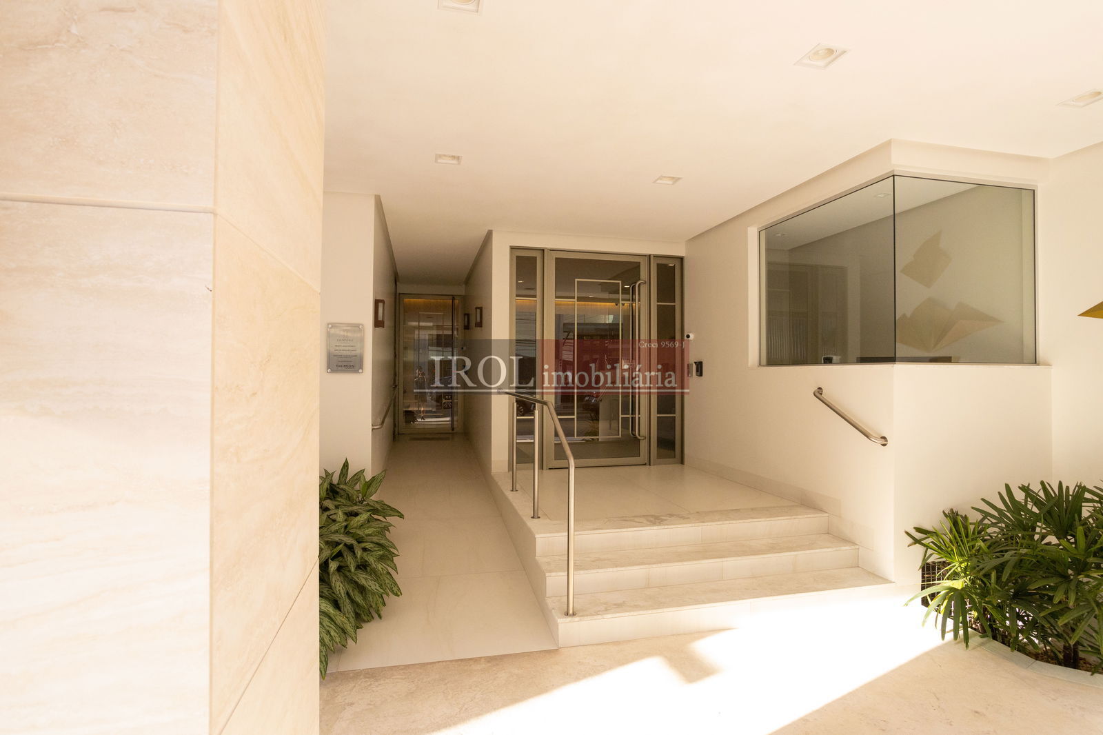 Apartamento à venda com 3 quartos, 118m² - Foto 4