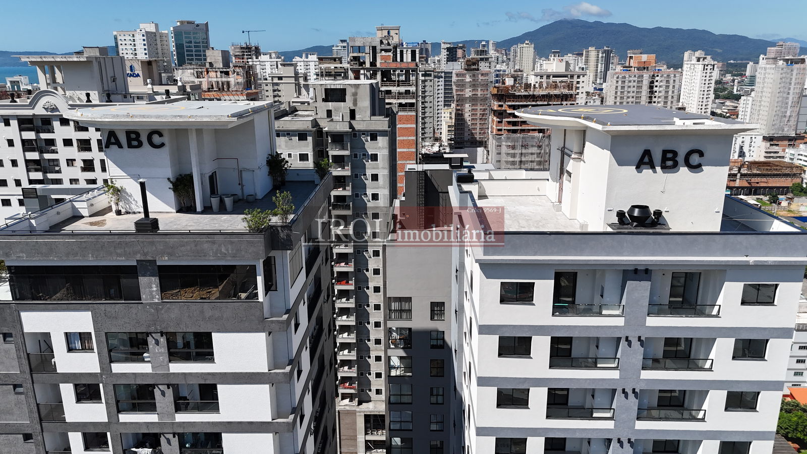 Apartamento à venda com 2 quartos, 62m² - Foto 30