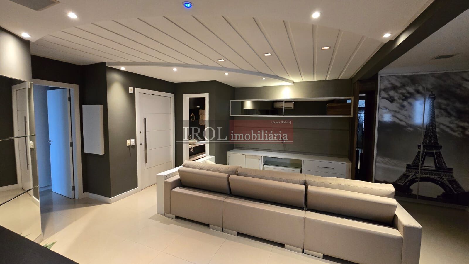 Apartamento à venda com 3 quartos, 118m² - Foto 1