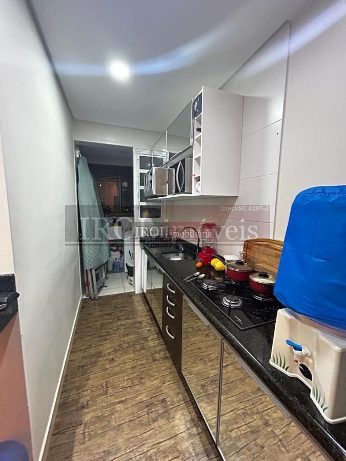 Apartamento à venda com 2 quartos, 72m² - Foto 12