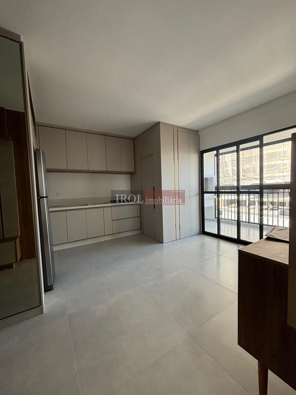 Apartamento à venda com 3 quartos, 89m² - Foto 2