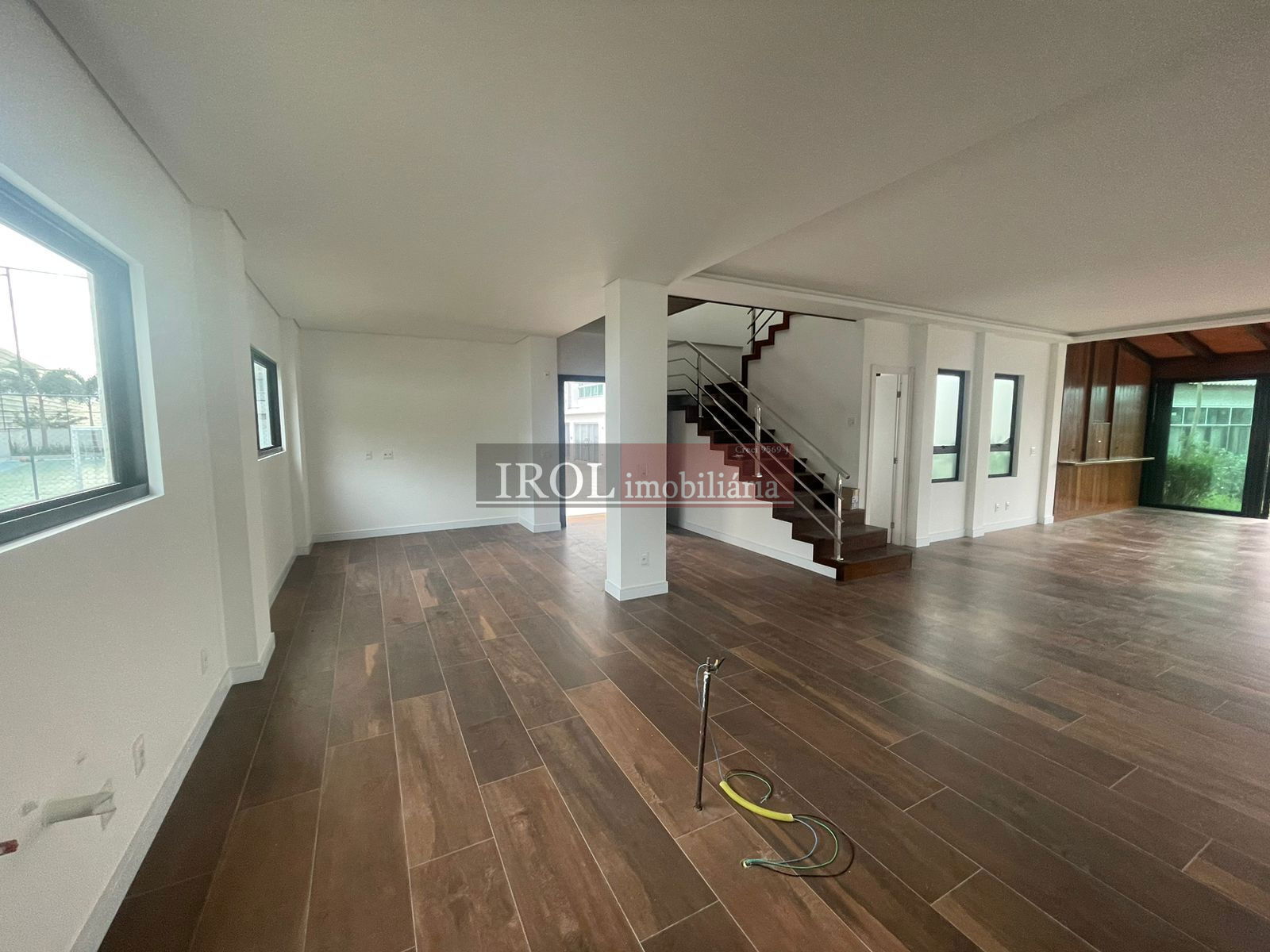 Casa à venda com 3 quartos, 360m² - Foto 7