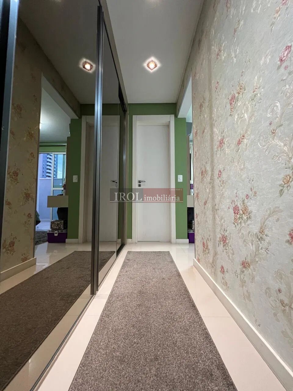 Apartamento à venda com 3 quartos, 110m² - Foto 5