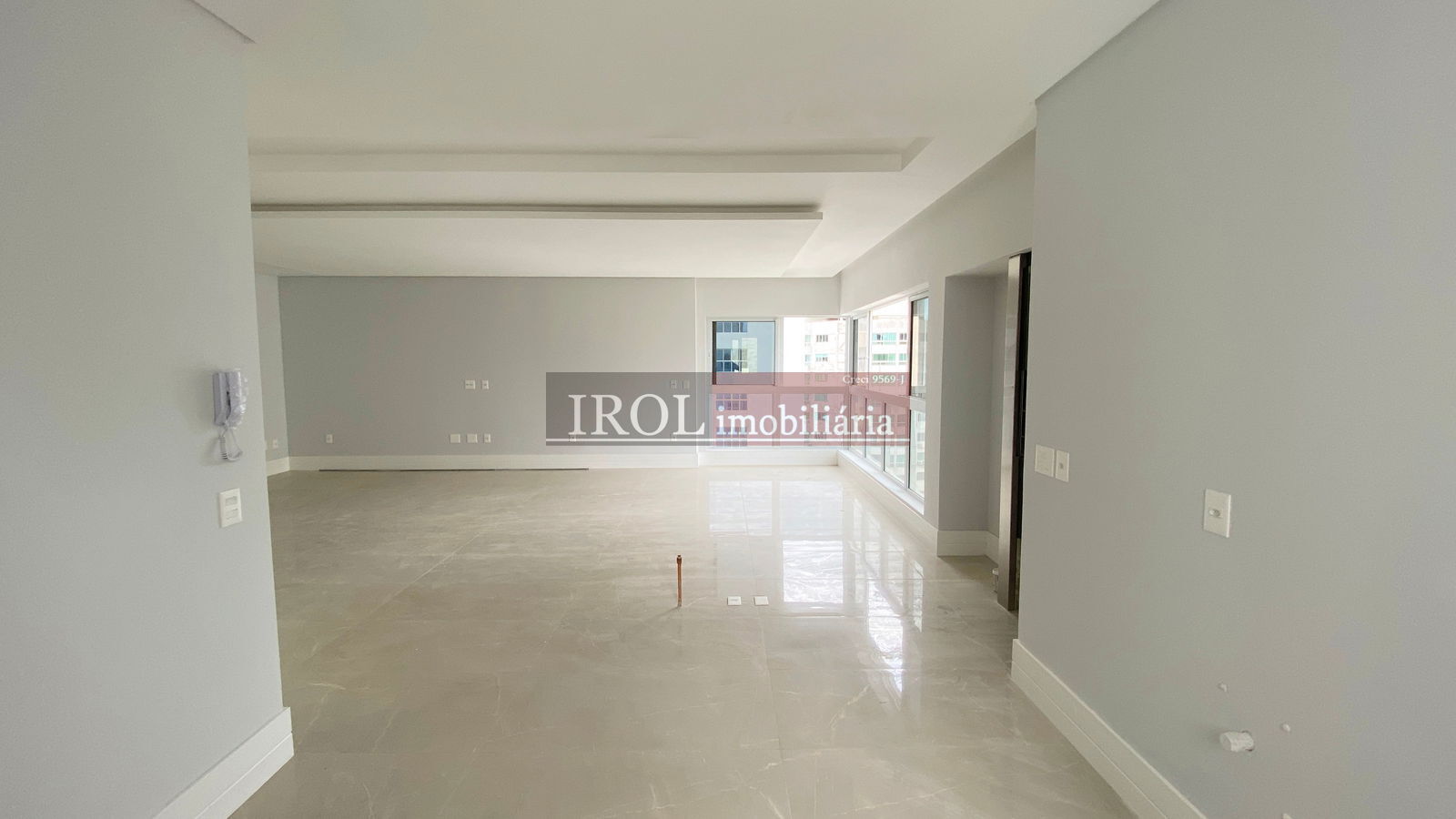 Apartamento à venda com 3 quartos, 133m² - Foto 19