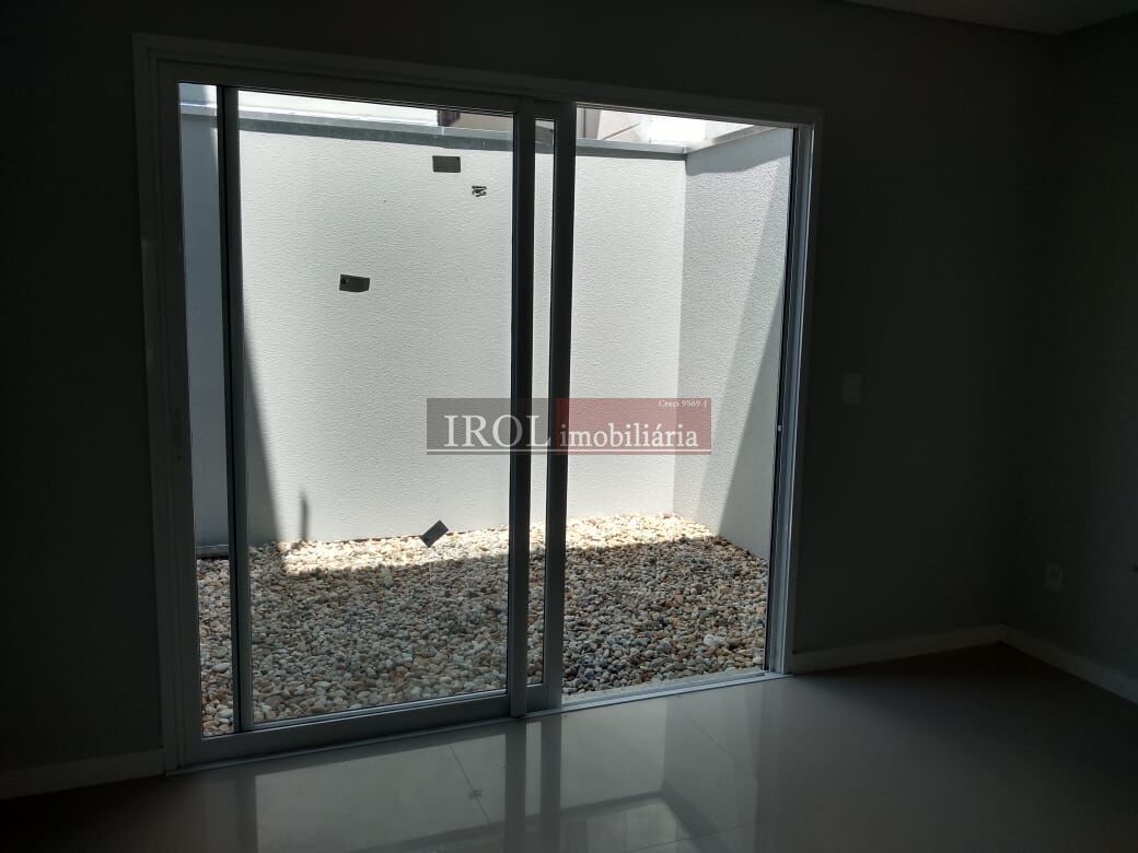 Casa à venda com 3 quartos, 211m² - Foto 22