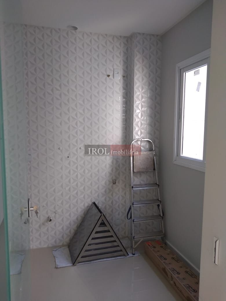 Casa à venda com 3 quartos, 211m² - Foto 13