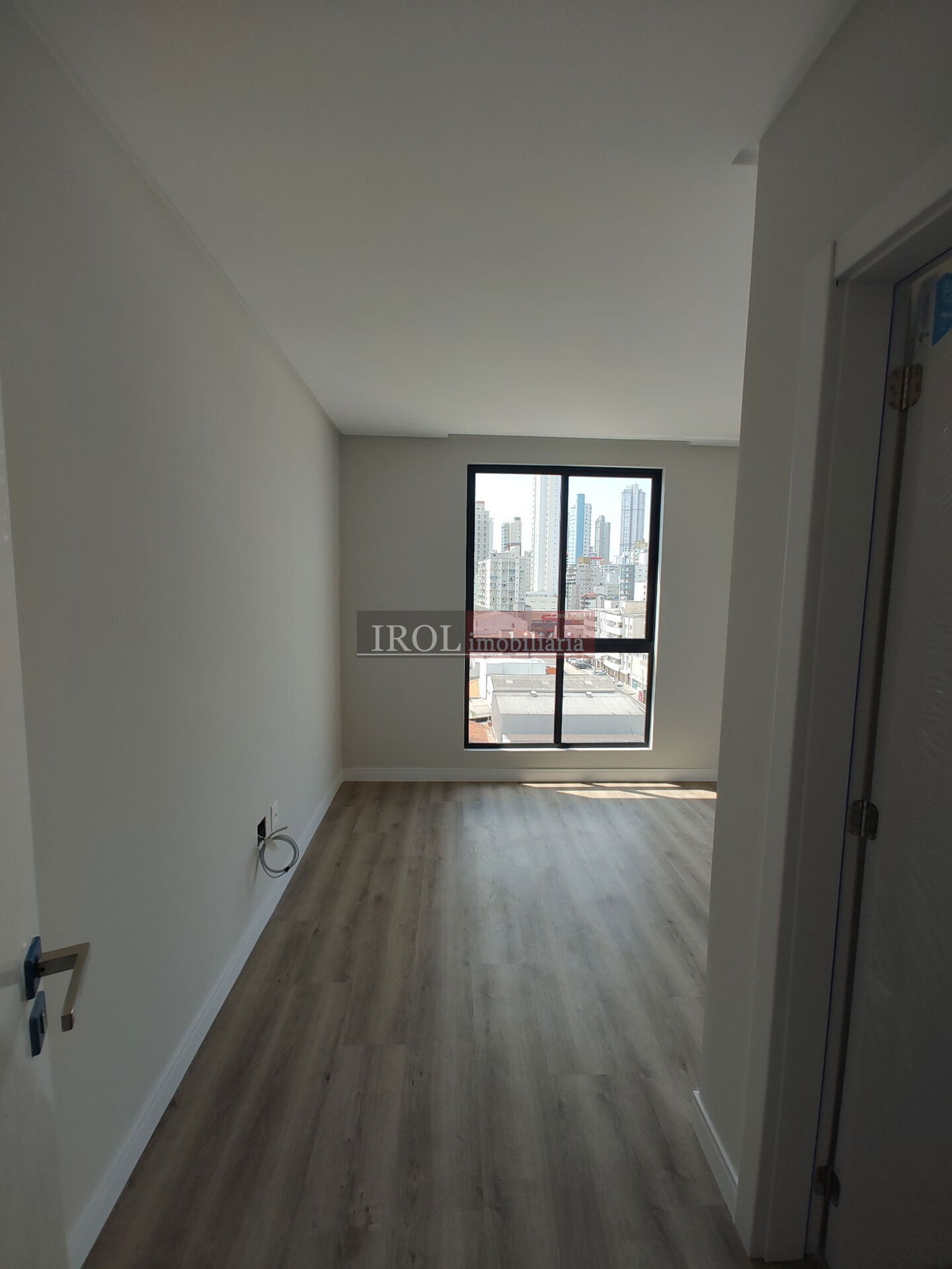 Apartamento à venda com 2 quartos, 67m² - Foto 10