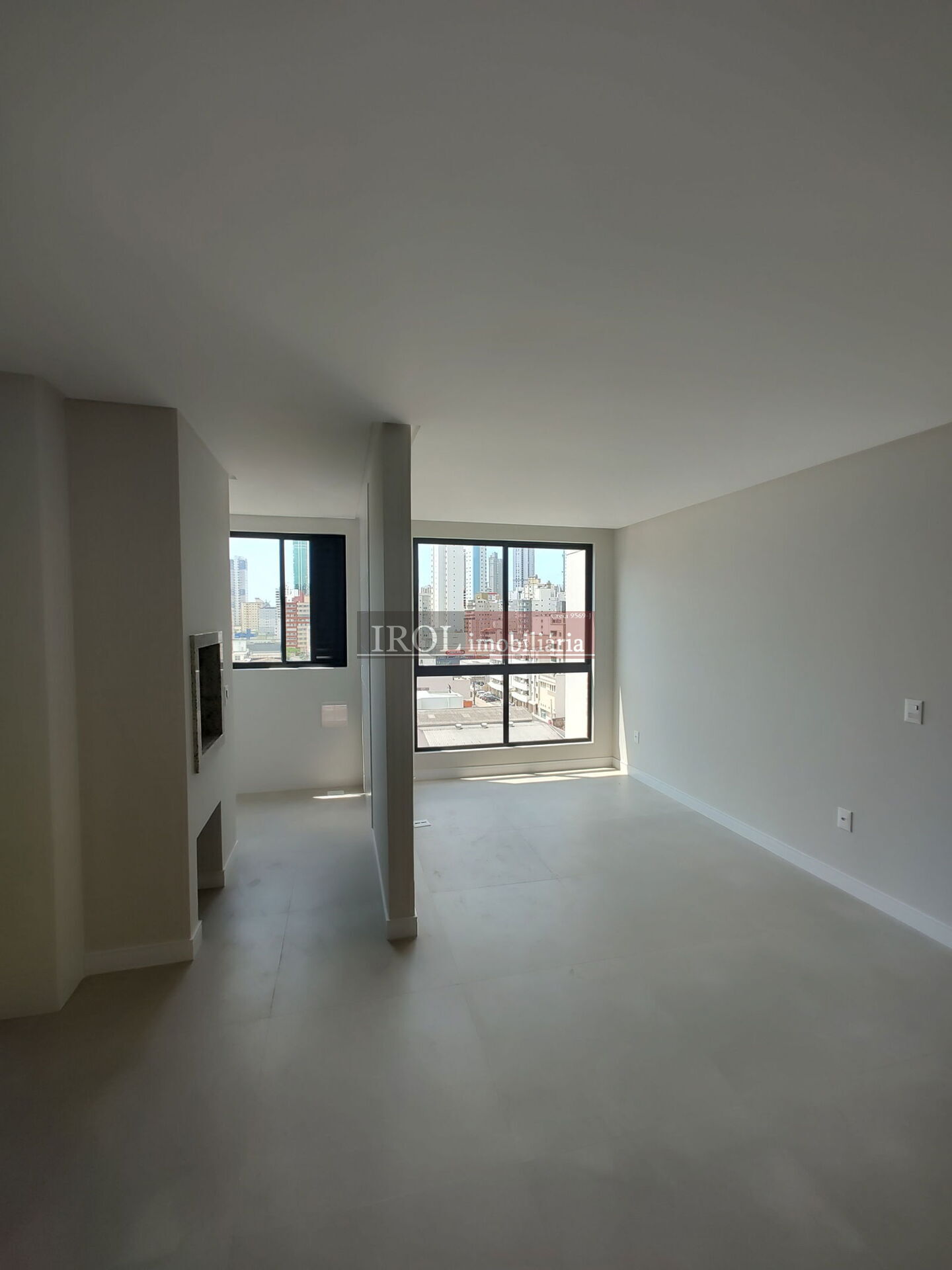 Apartamento à venda com 2 quartos, 67m² - Foto 6