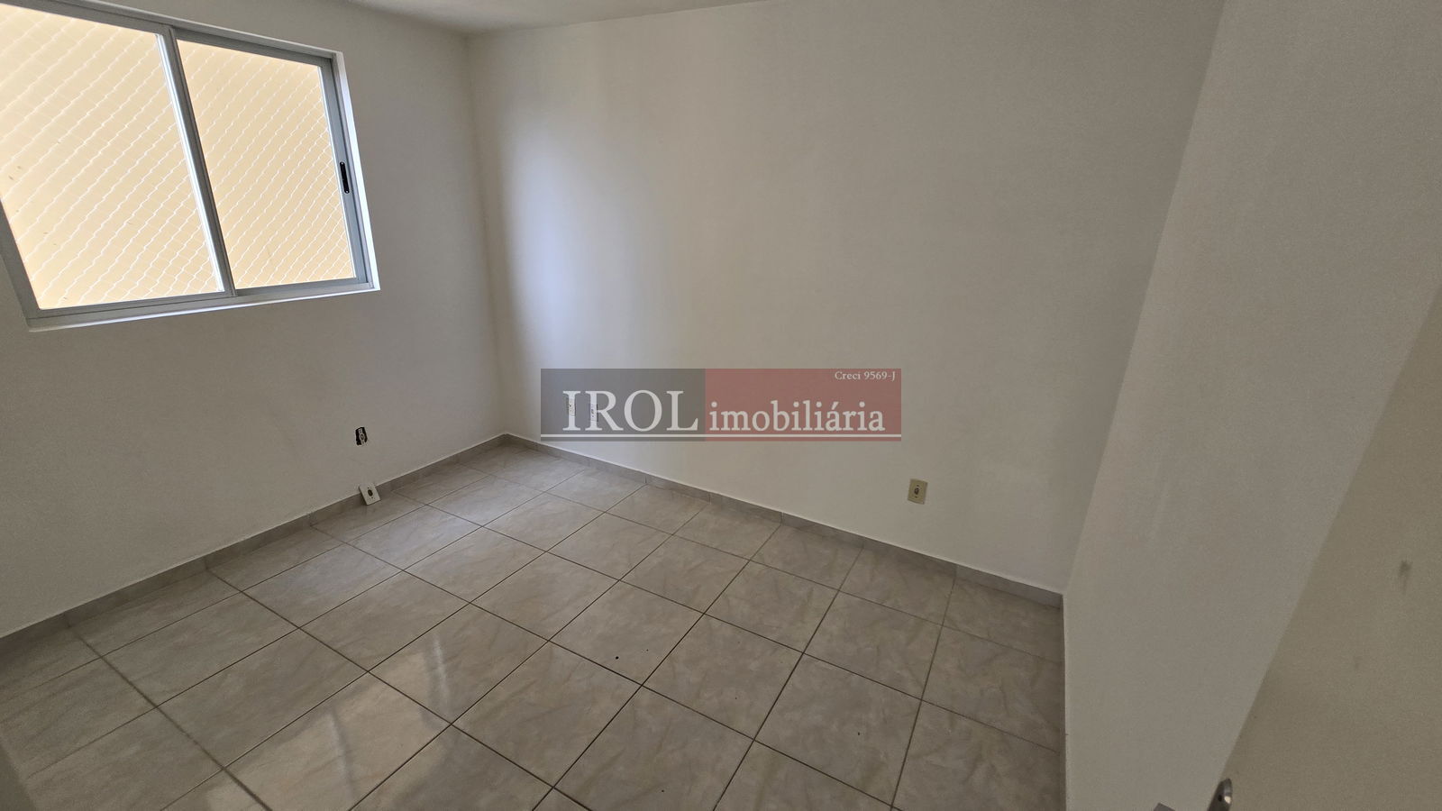 Apartamento à venda com 3 quartos, 76m² - Foto 12