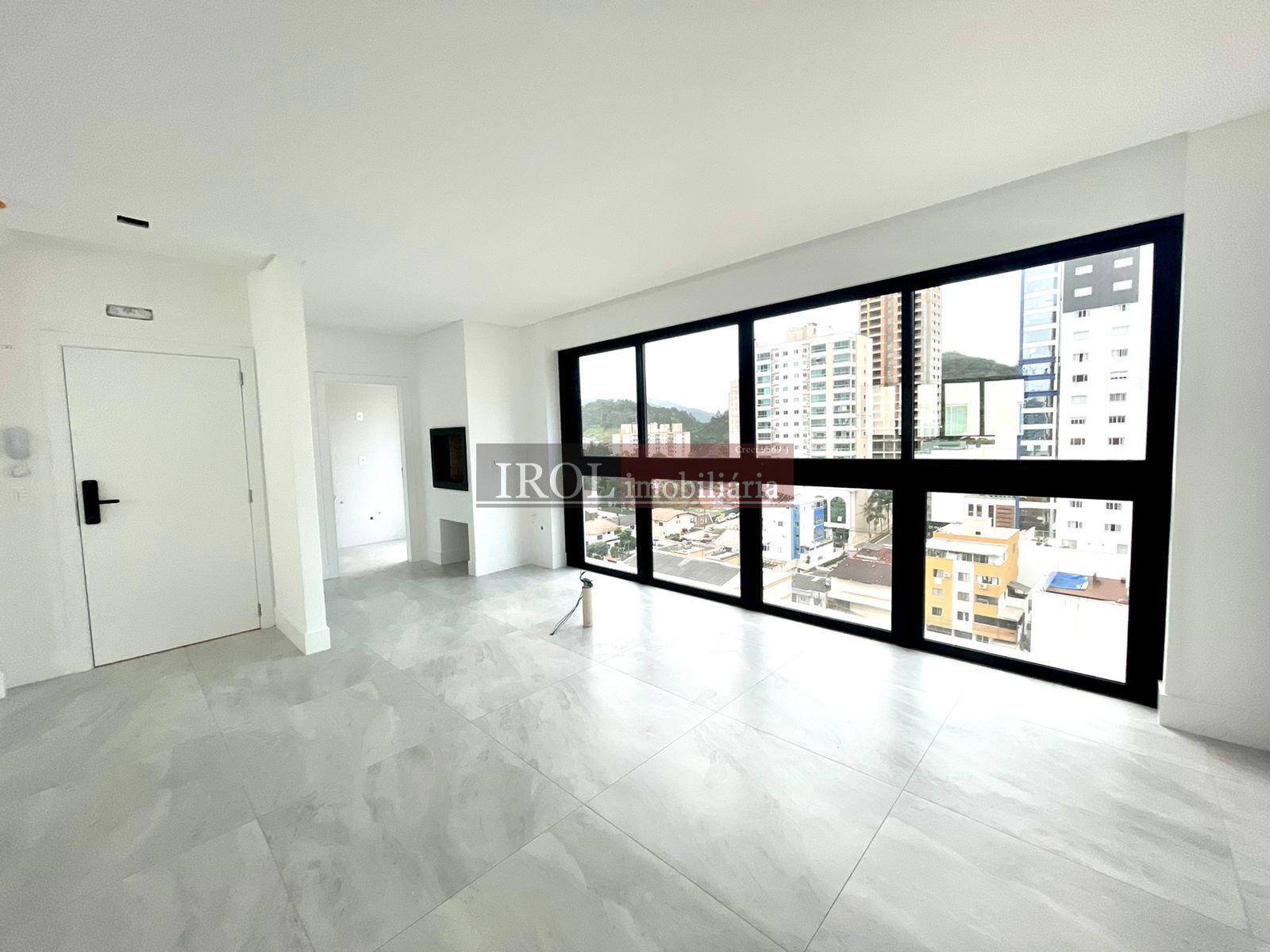 Apartamento à venda com 3 quartos, 110m² - Foto 8