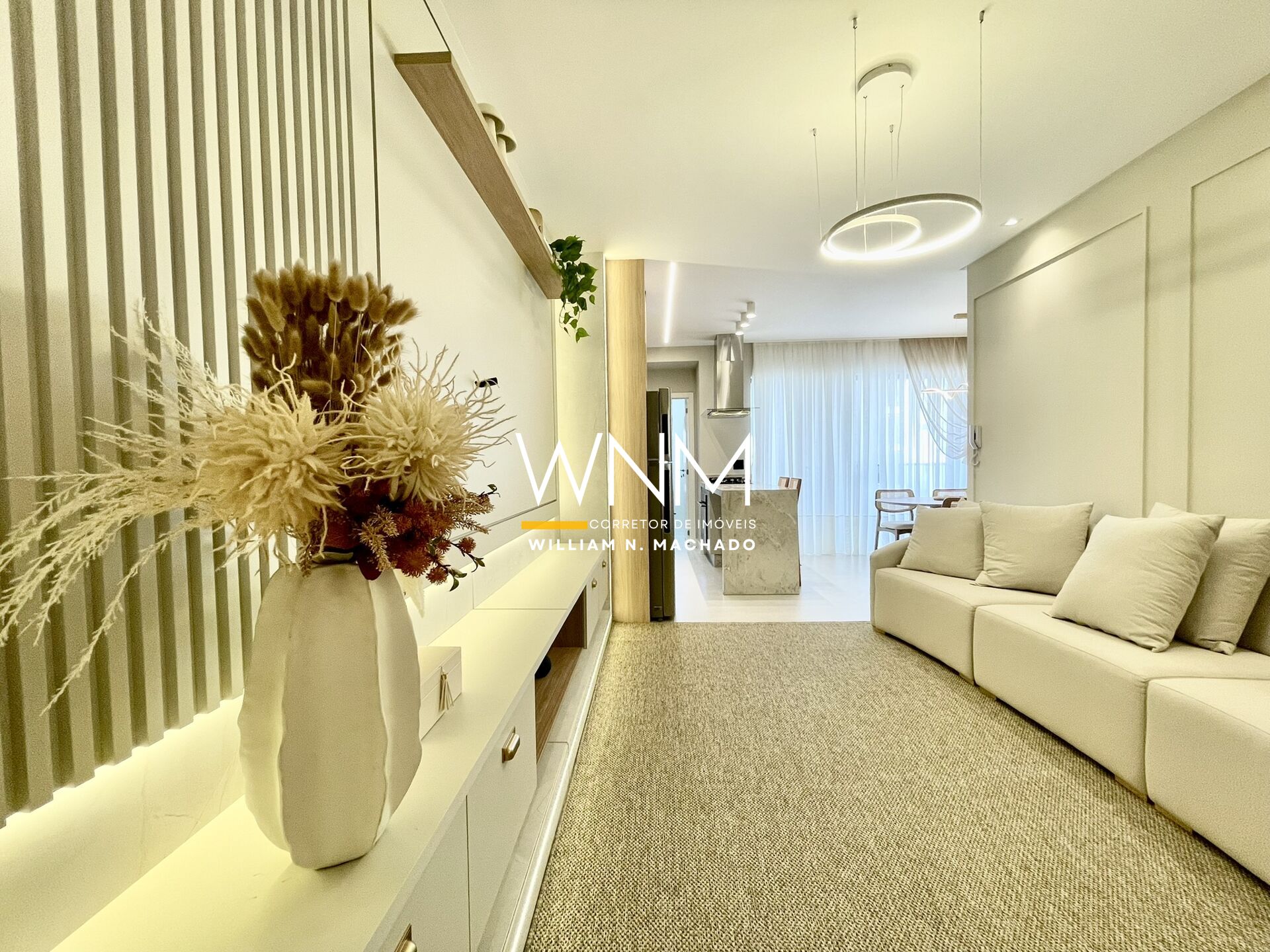 Apartamento à venda com 3 quartos, 110m² - Foto 1