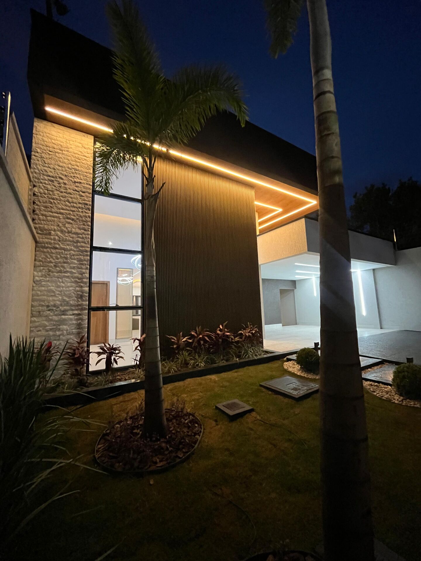 Casa à venda com 3 quartos, 192m² - Foto 2