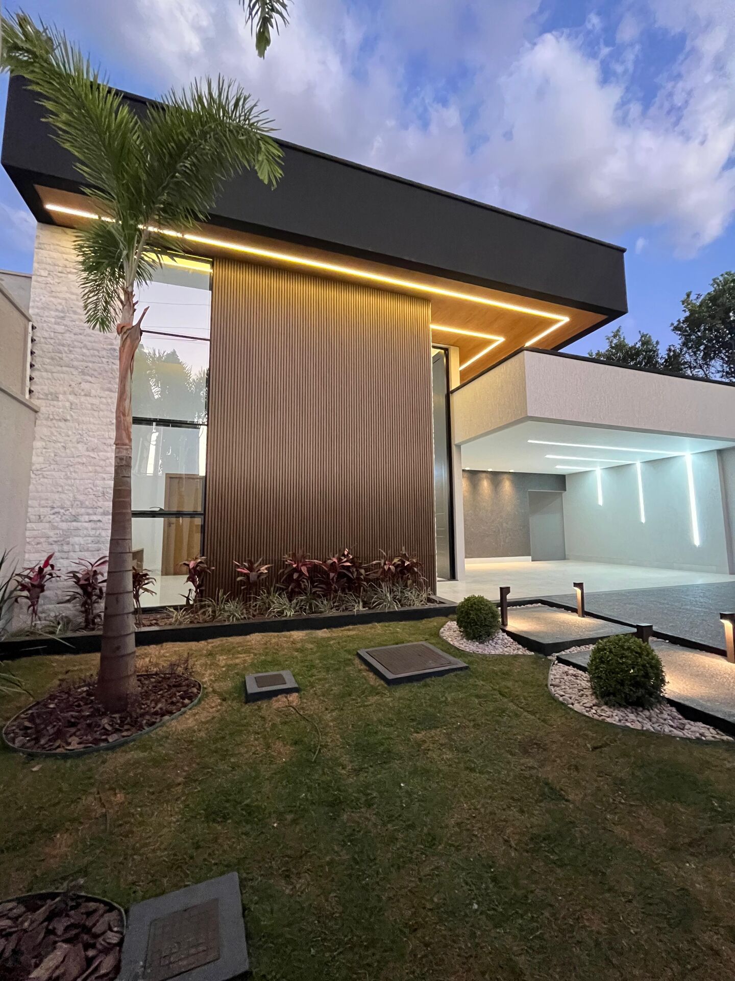 Casa à venda com 3 quartos, 192m² - Foto 3