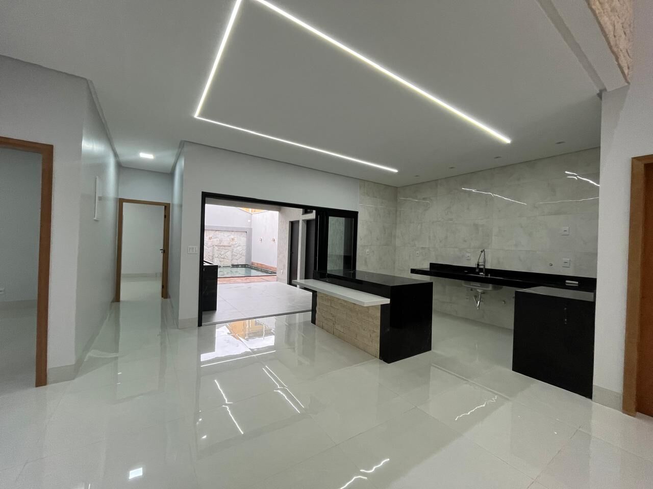 Casa à venda com 3 quartos, 215m² - Foto 11