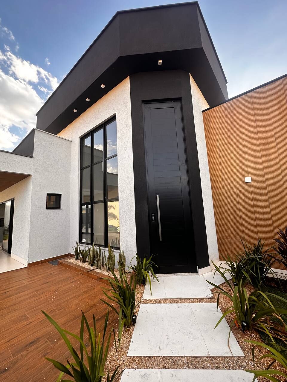 Casa à venda com 3 quartos, 177m² - Foto 2