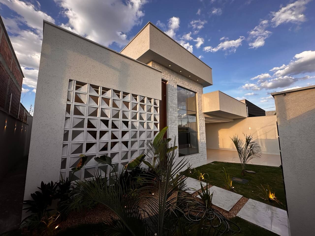 Casa à venda com 3 quartos, 160m² - Foto 2