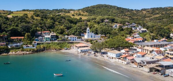 Locação de Temporada em Garopaba: O Destino Perfeito Para Suas Férias no Litoral Catarinense