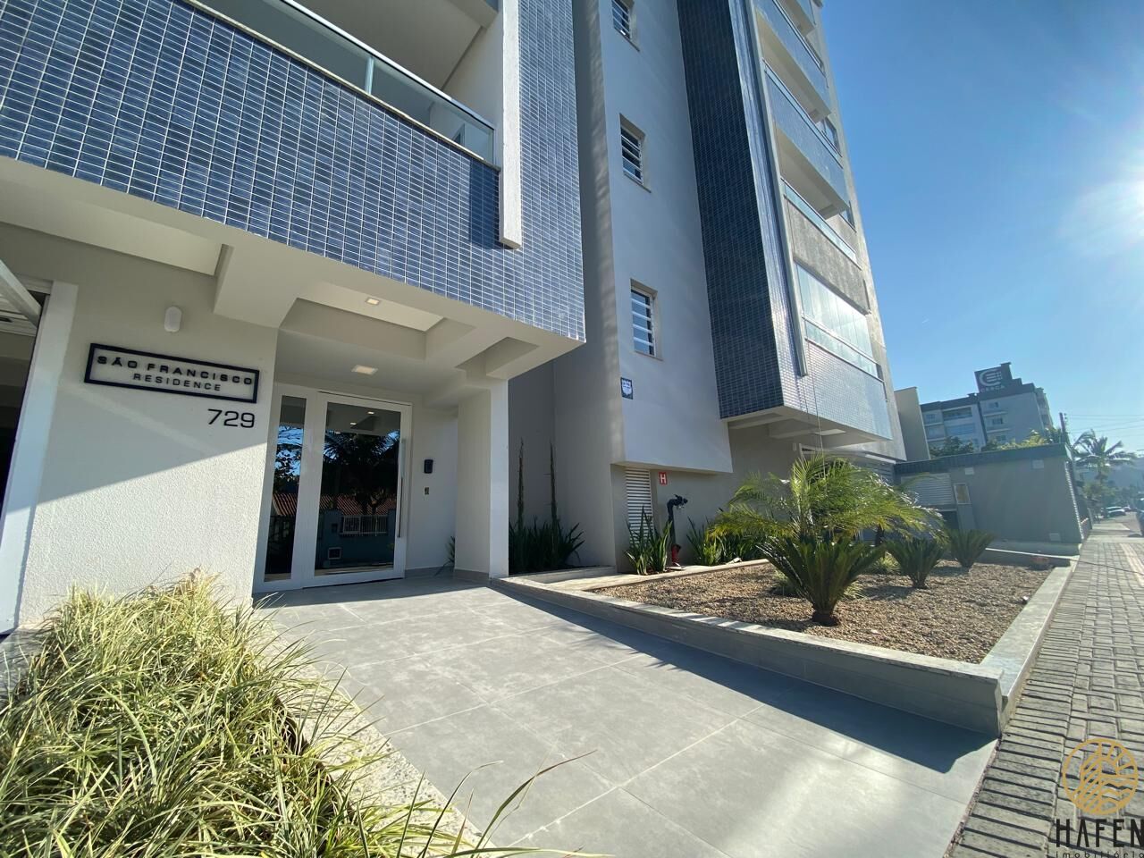 Apartamento à venda com 2 quartos, 74m² - Foto 2