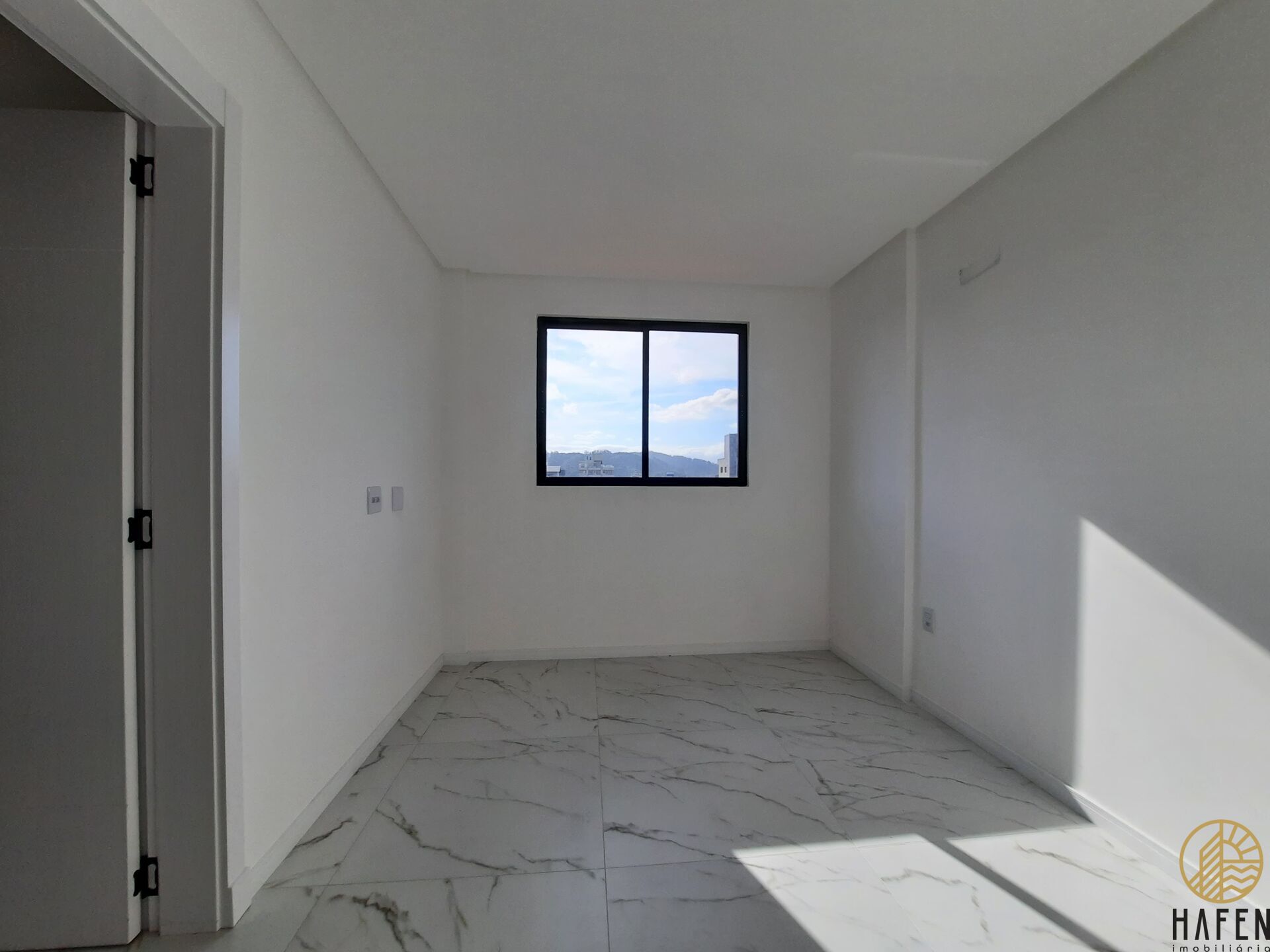 Apartamento à venda com 3 quartos, 97m² - Foto 15