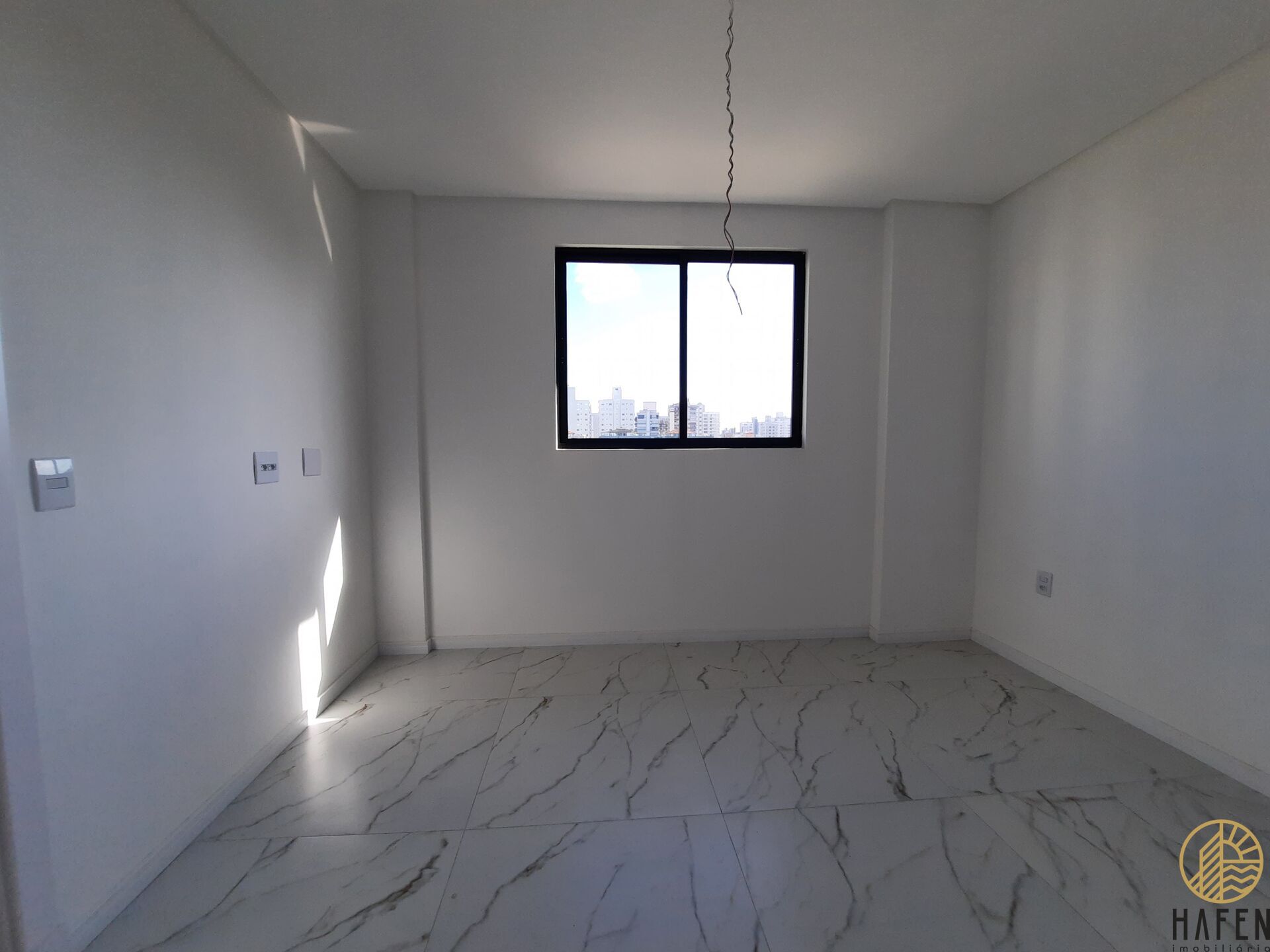 Apartamento à venda com 3 quartos, 97m² - Foto 19