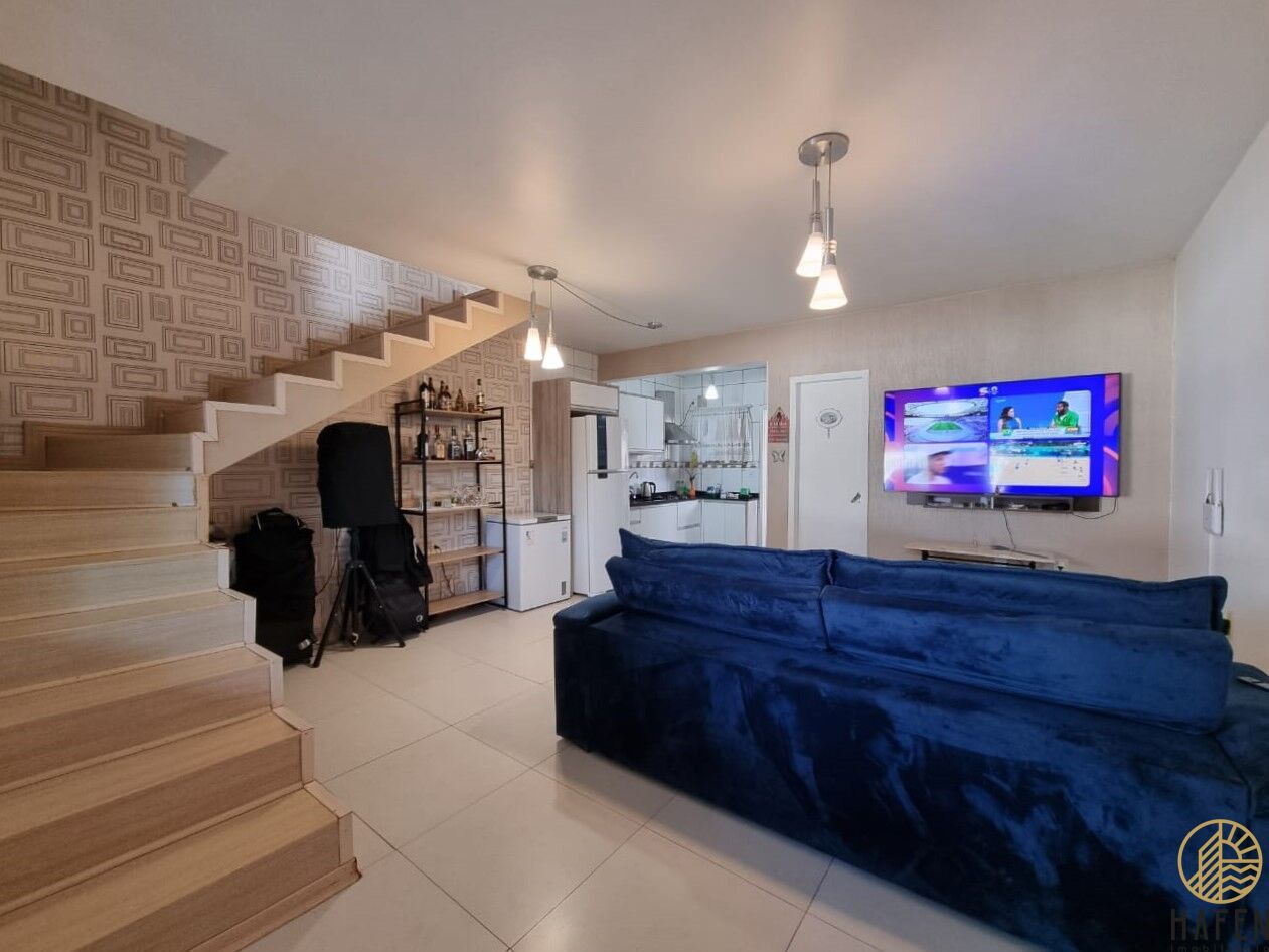 Sobrado à venda com 2 quartos, 104m² - Foto 1