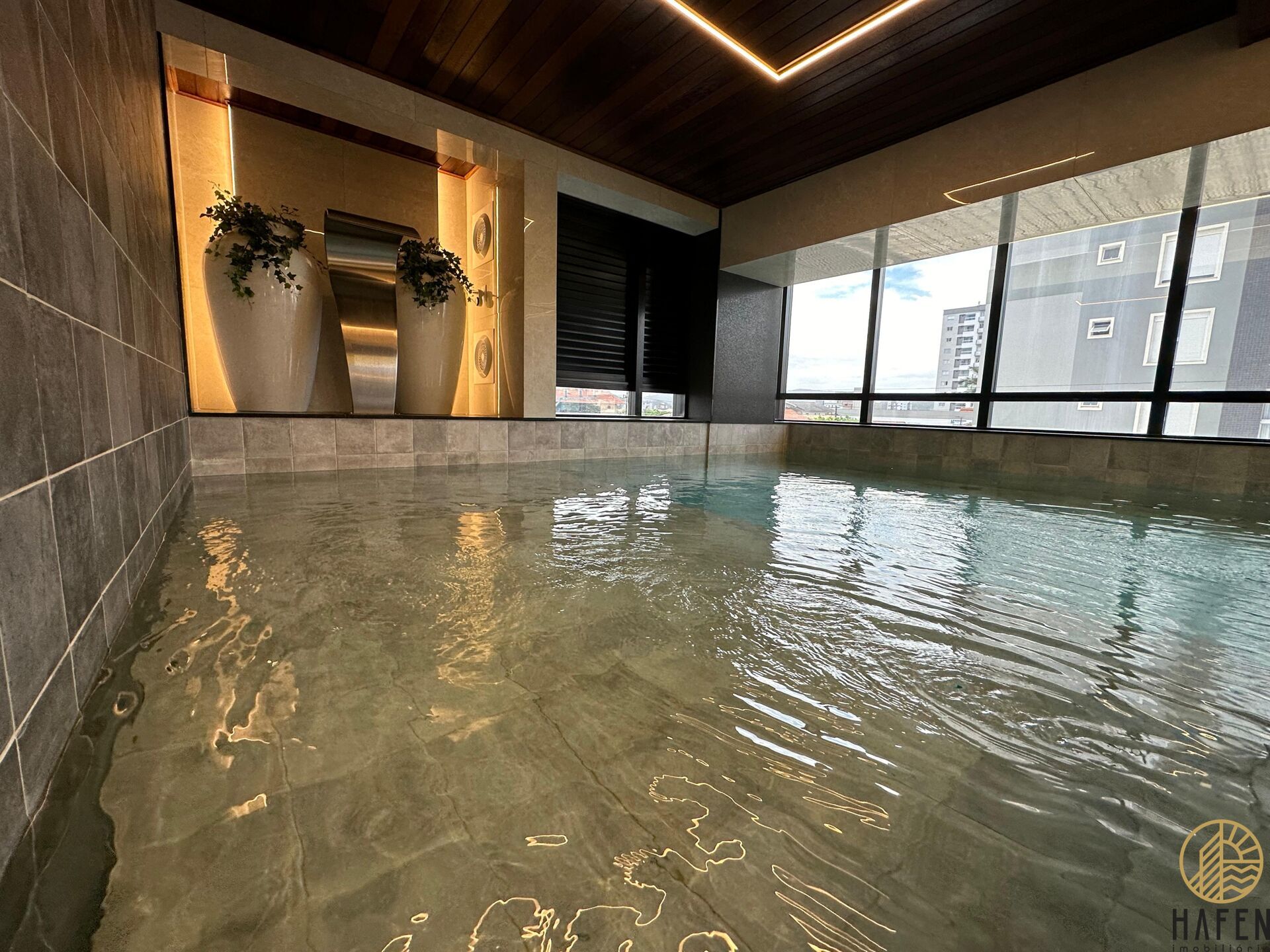 Apartamento à venda com 3 quartos, 103m² - Foto 12