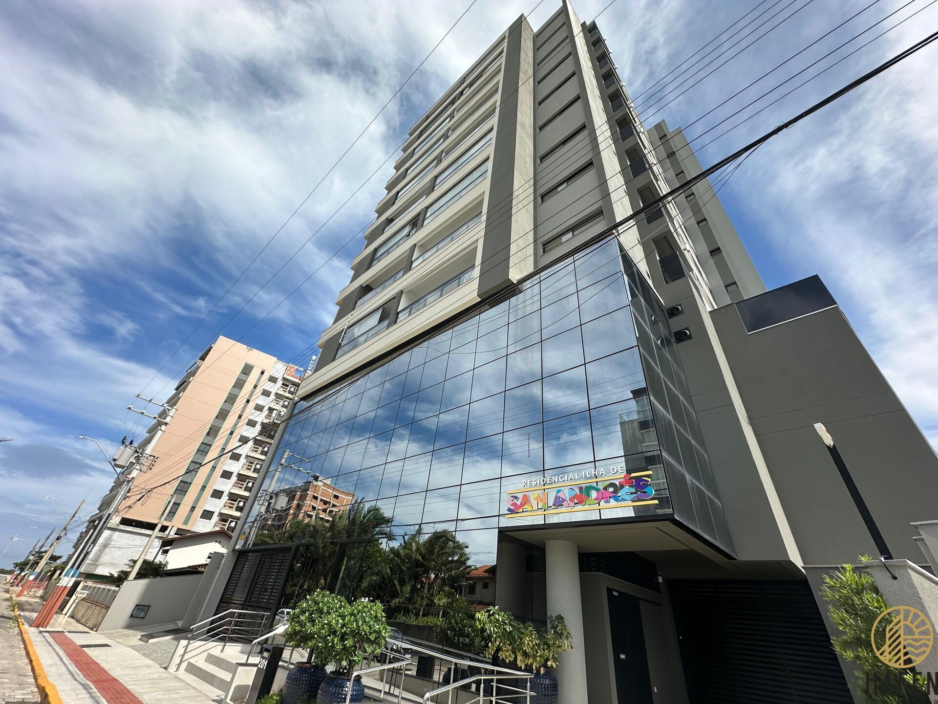 Apartamento à venda com 3 quartos, 103m² - Foto 1