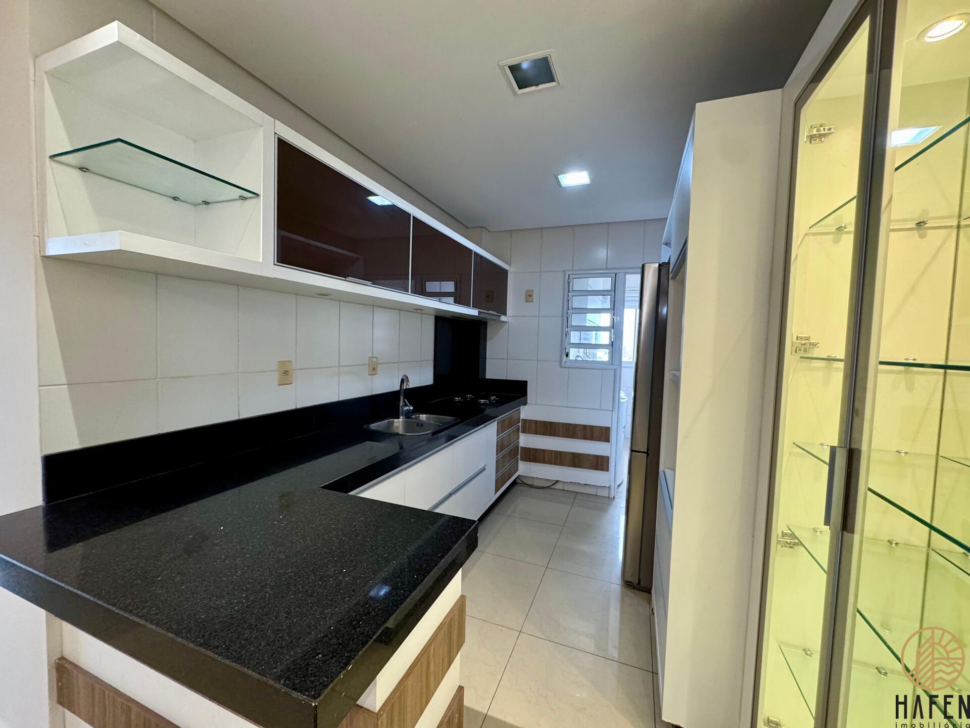Apartamento para alugar com 3 quartos, 120m² - Foto 4