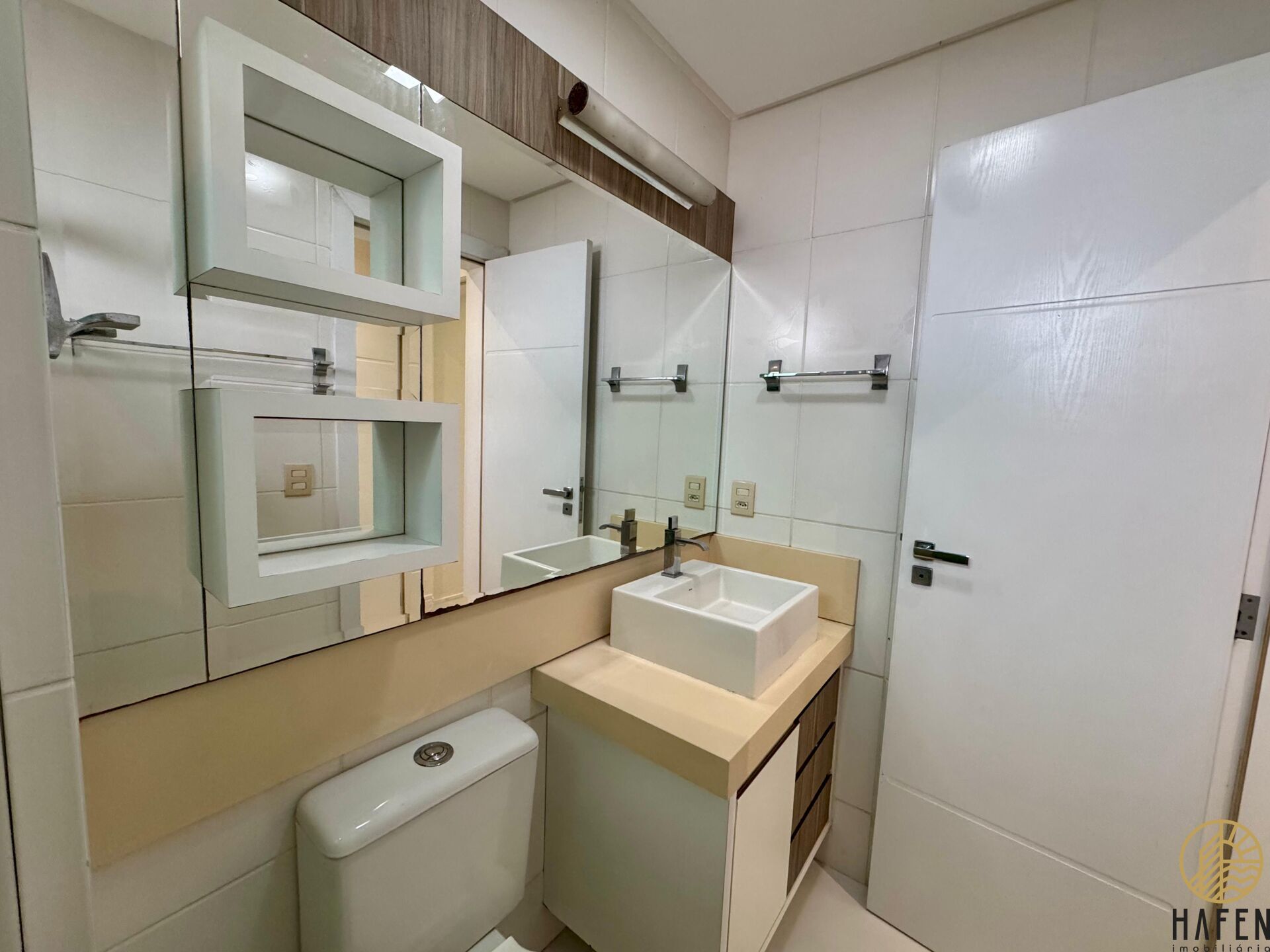 Apartamento para alugar com 3 quartos, 120m² - Foto 14