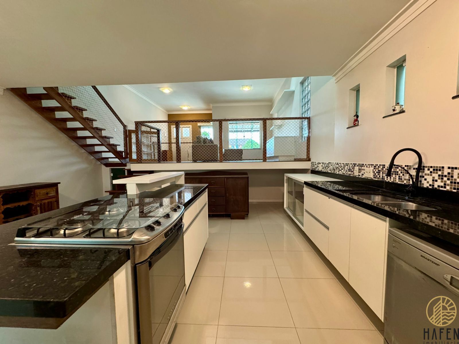 Casa para alugar com 3 quartos, 170m² - Foto 9