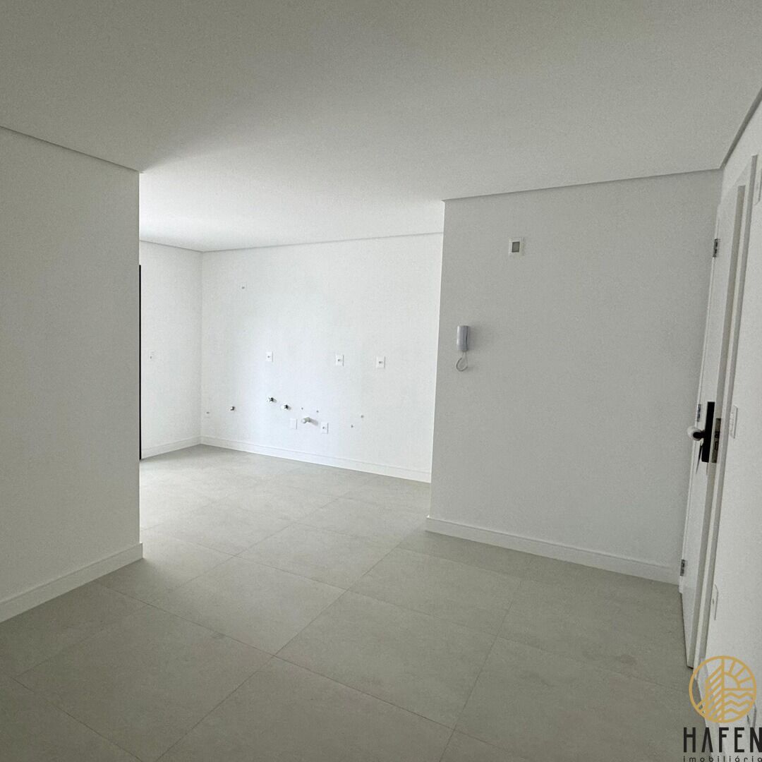 Apartamento à venda com 2 quartos, 72m² - Foto 4