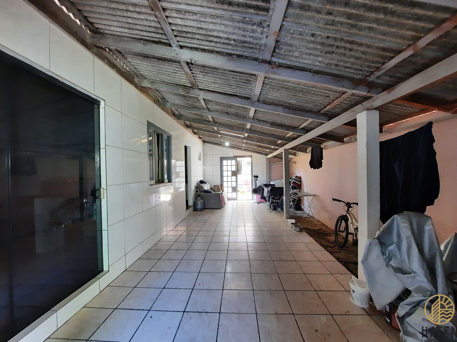 Casa à venda com 4 quartos, 114m² - Foto 2