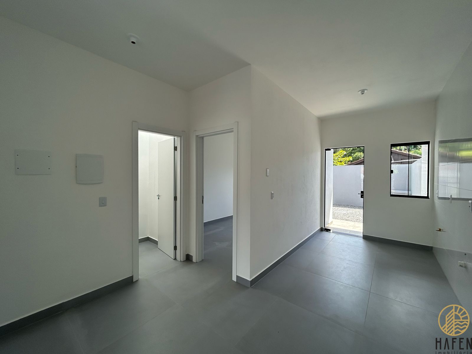 Casa à venda com 2 quartos, 62m² - Foto 4