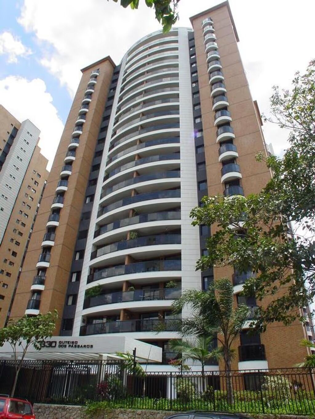 Apartamento para alugar com 3 quartos, 126m² - Foto 11
