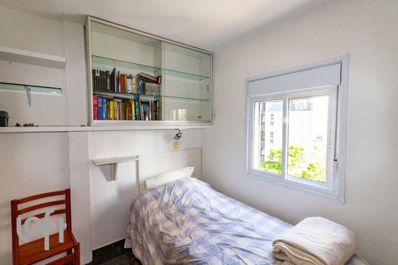 Apartamento para alugar com 2 quartos, 74m² - Foto 12