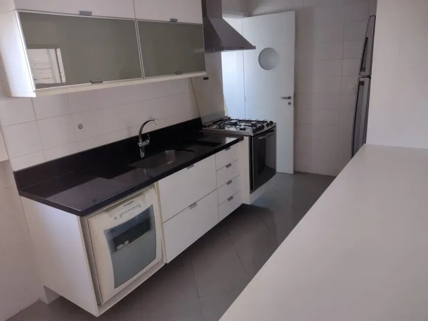 Apartamento para alugar com 3 quartos, 126m² - Foto 1