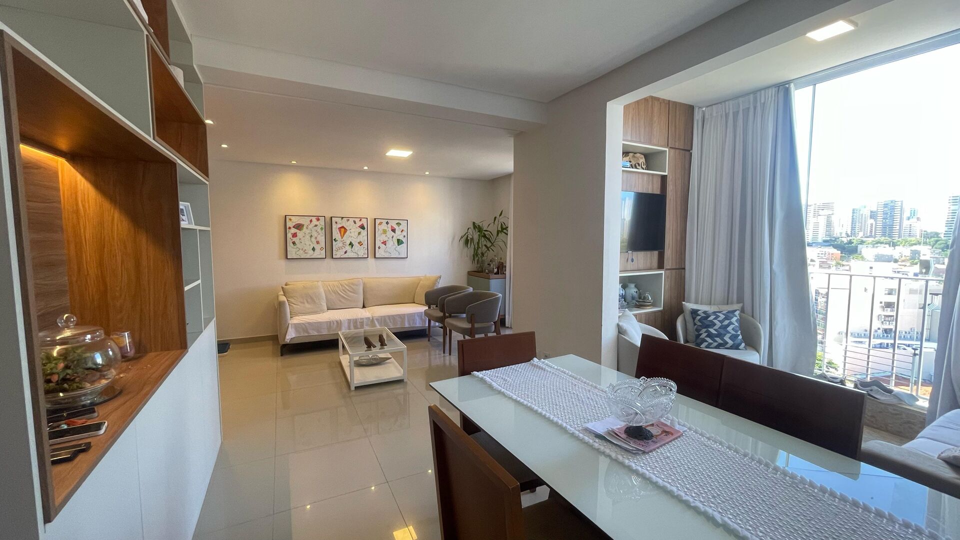 Apartamento à venda com 3 quartos, 127m² - Foto 2