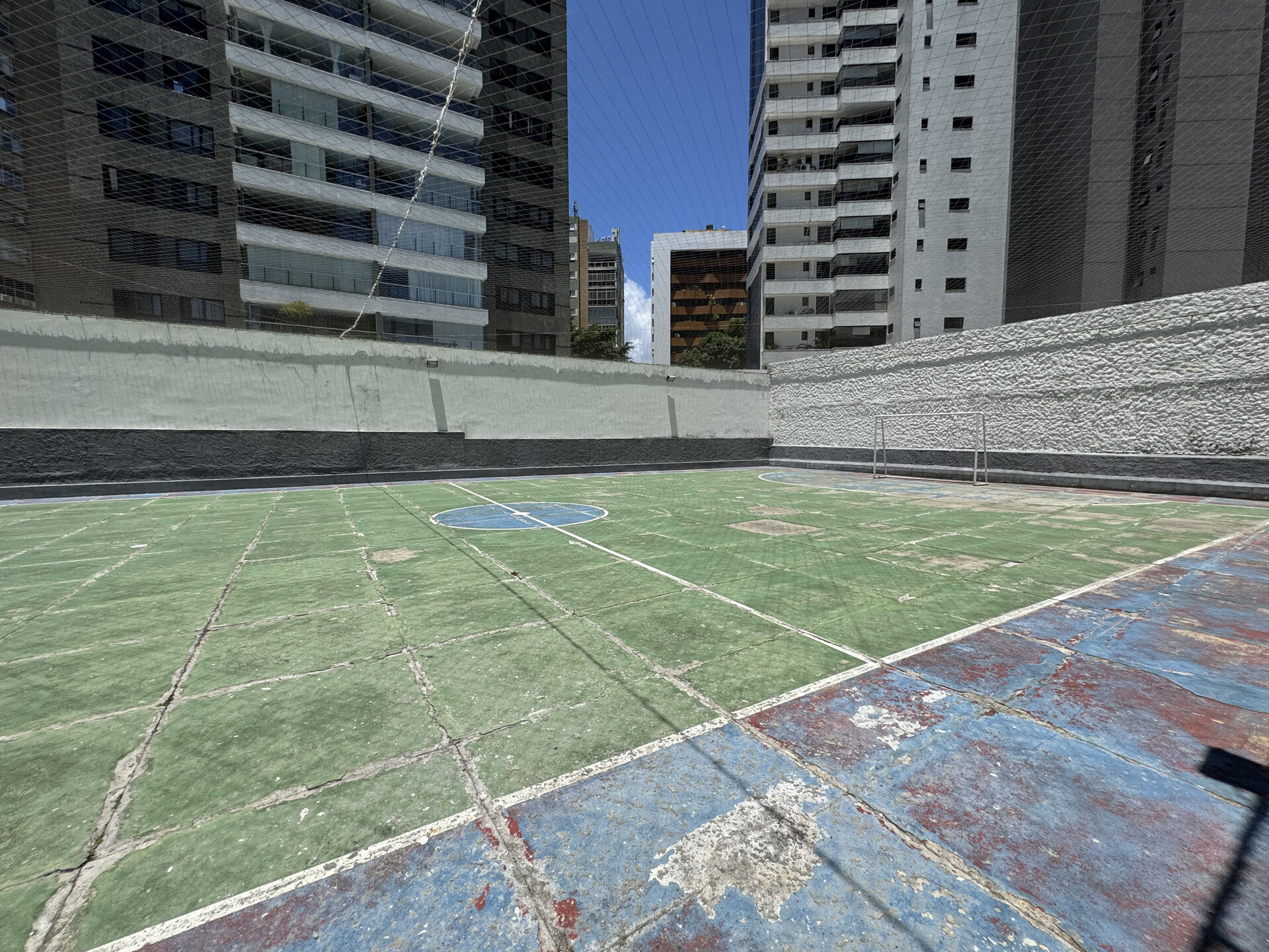 Apartamento à venda com 4 quartos, 223m² - Foto 17