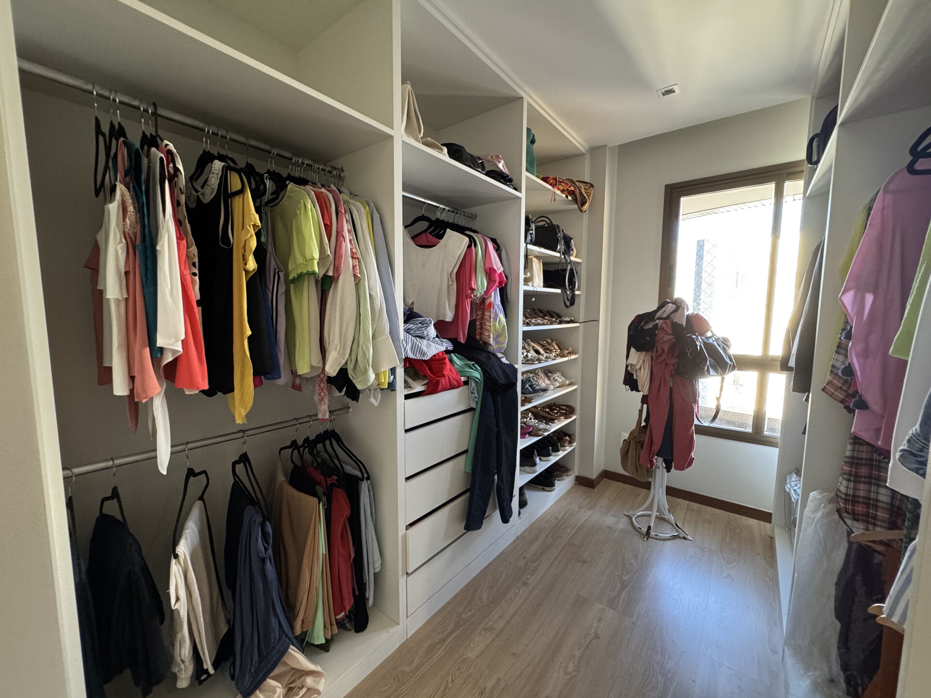 Apartamento à venda com 3 quartos, 158m² - Foto 6