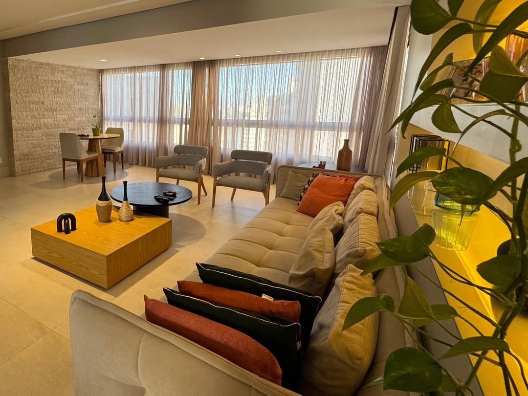 Apartamento à venda com 3 quartos, 158m² - Foto 2
