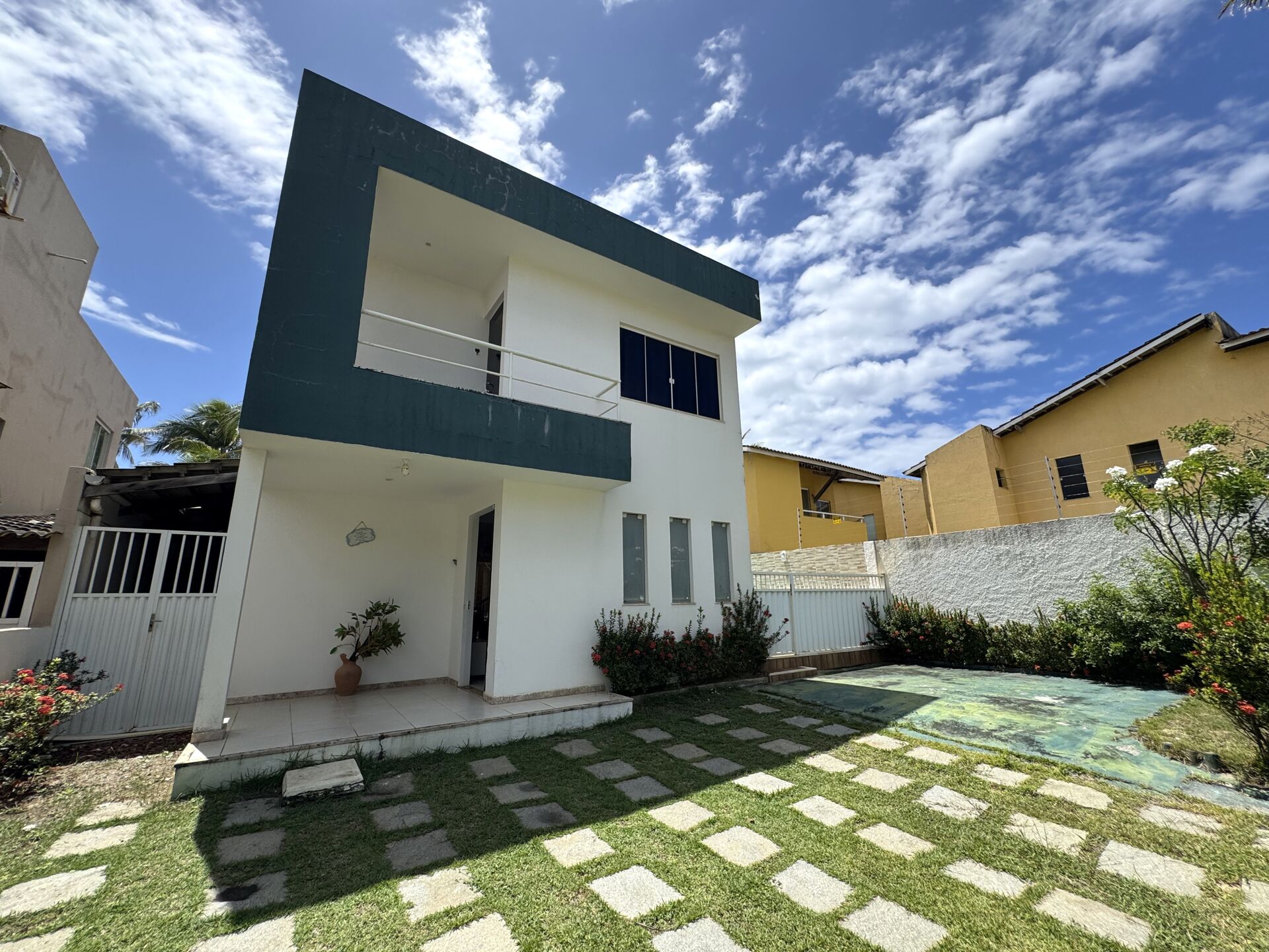 Casa à venda com 4 quartos, 127m² - Foto 1