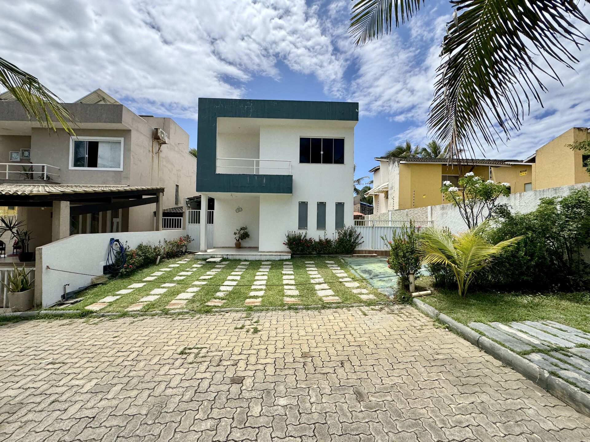 Casa à venda com 4 quartos, 127m² - Foto 2