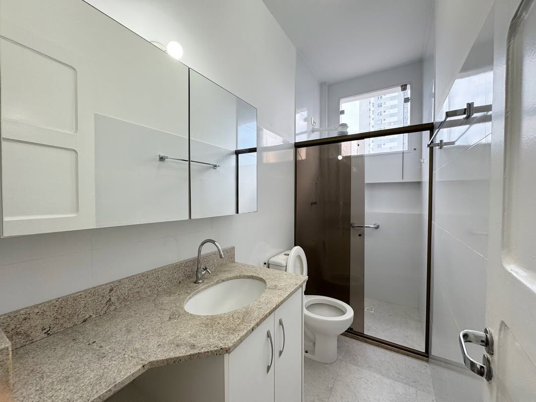 Apartamento à venda com 2 quartos, 63m² - Foto 17