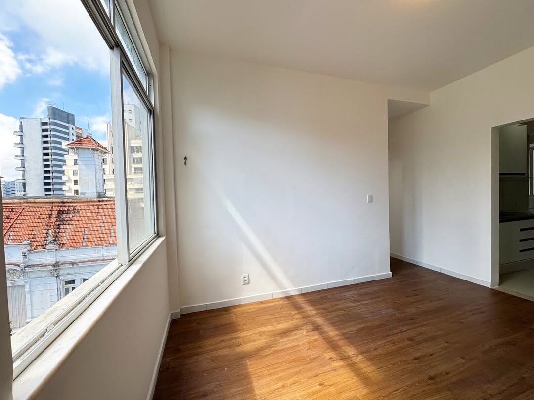Apartamento à venda com 2 quartos, 63m² - Foto 6