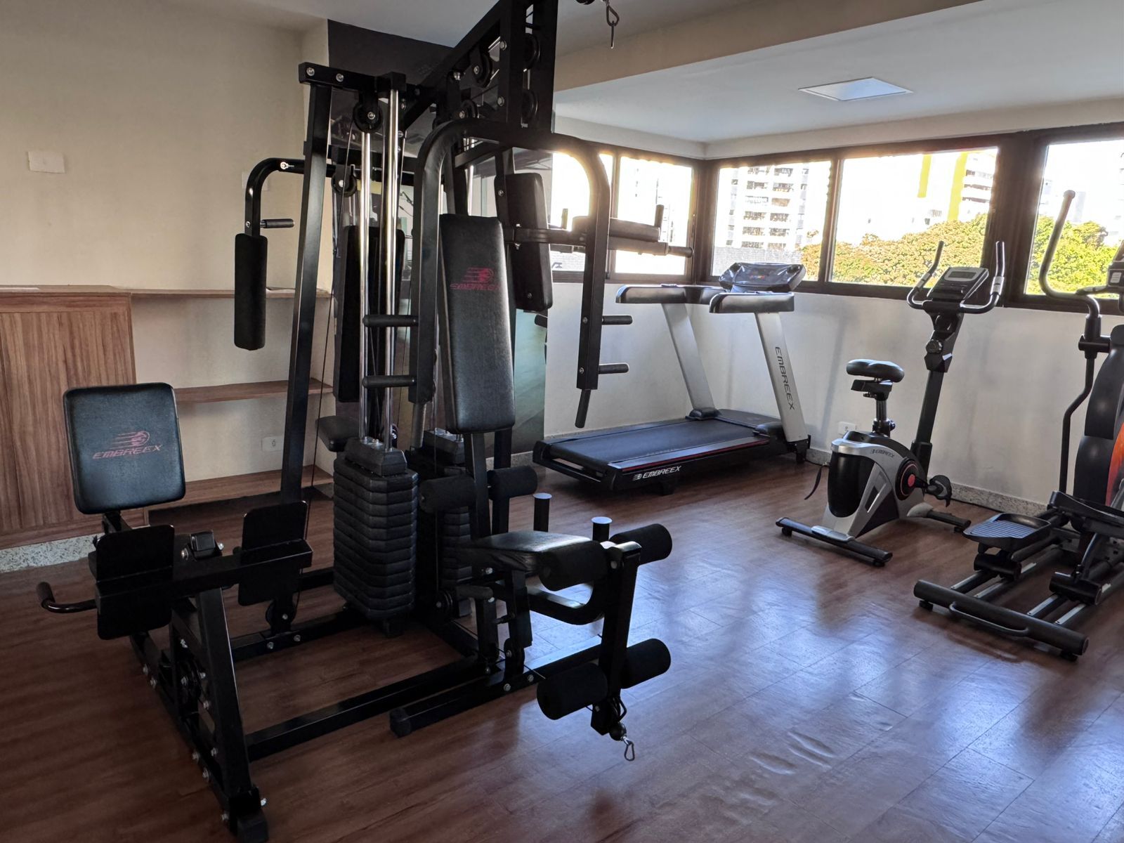 Apartamento à venda com 4 quartos, 240m² - Foto 25