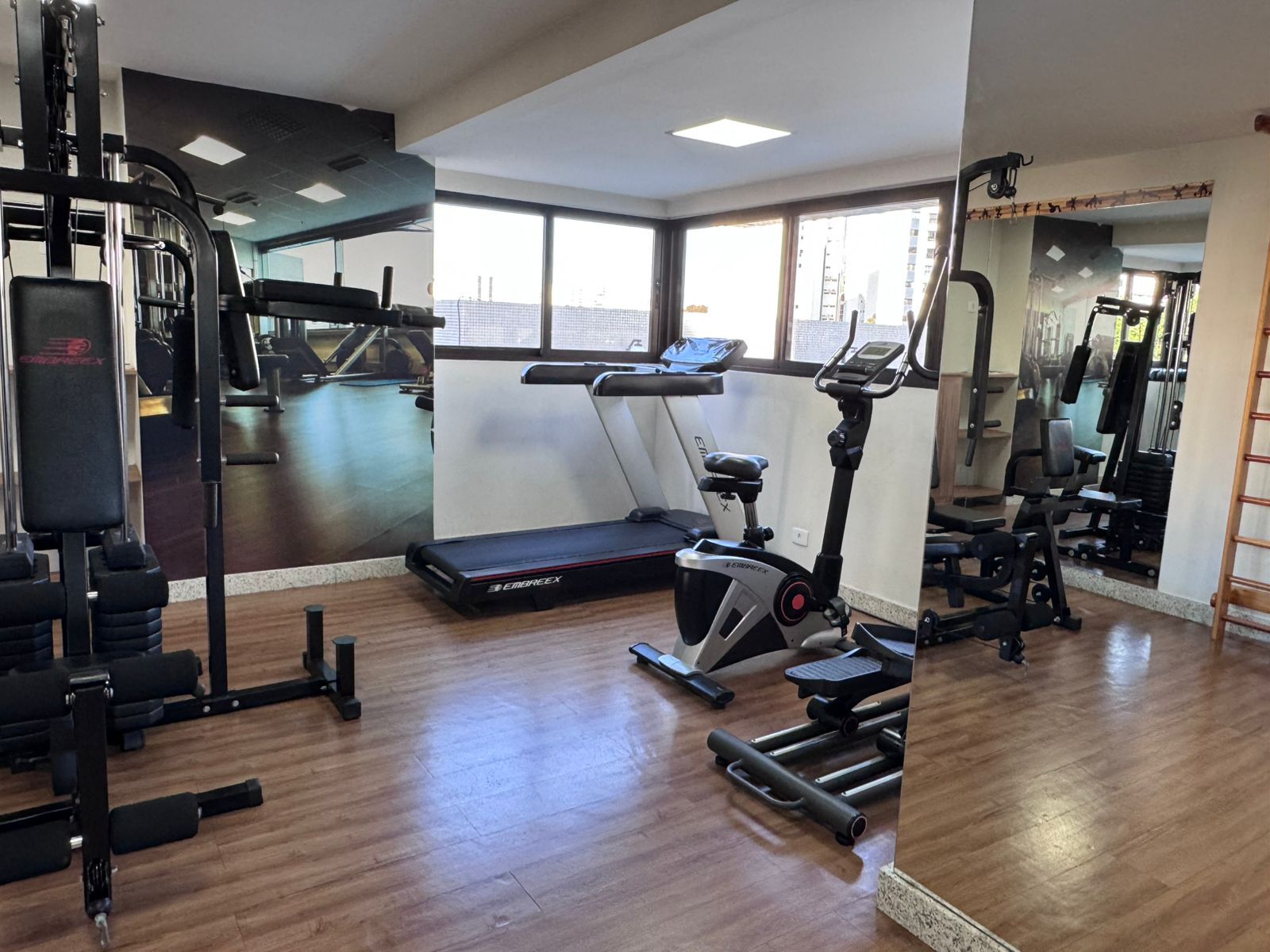 Apartamento à venda com 4 quartos, 240m² - Foto 26