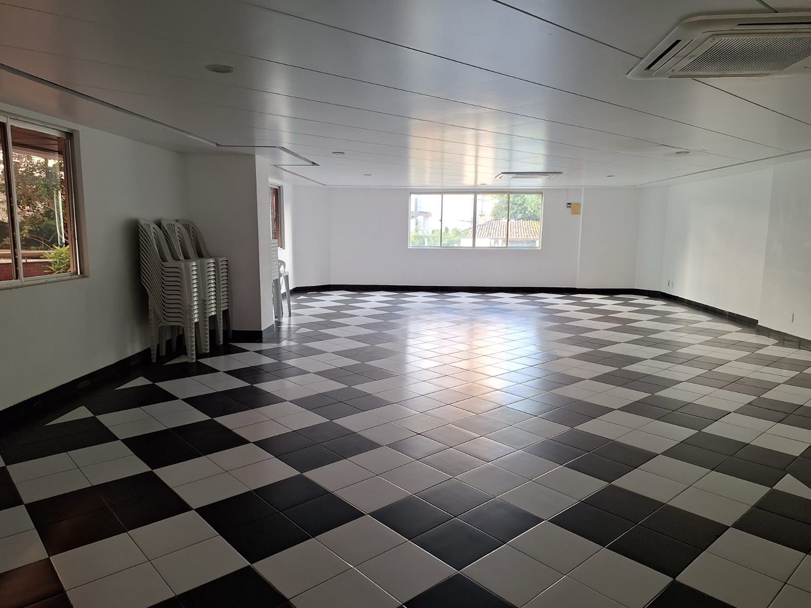 Apartamento à venda com 4 quartos, 130m² - Foto 17